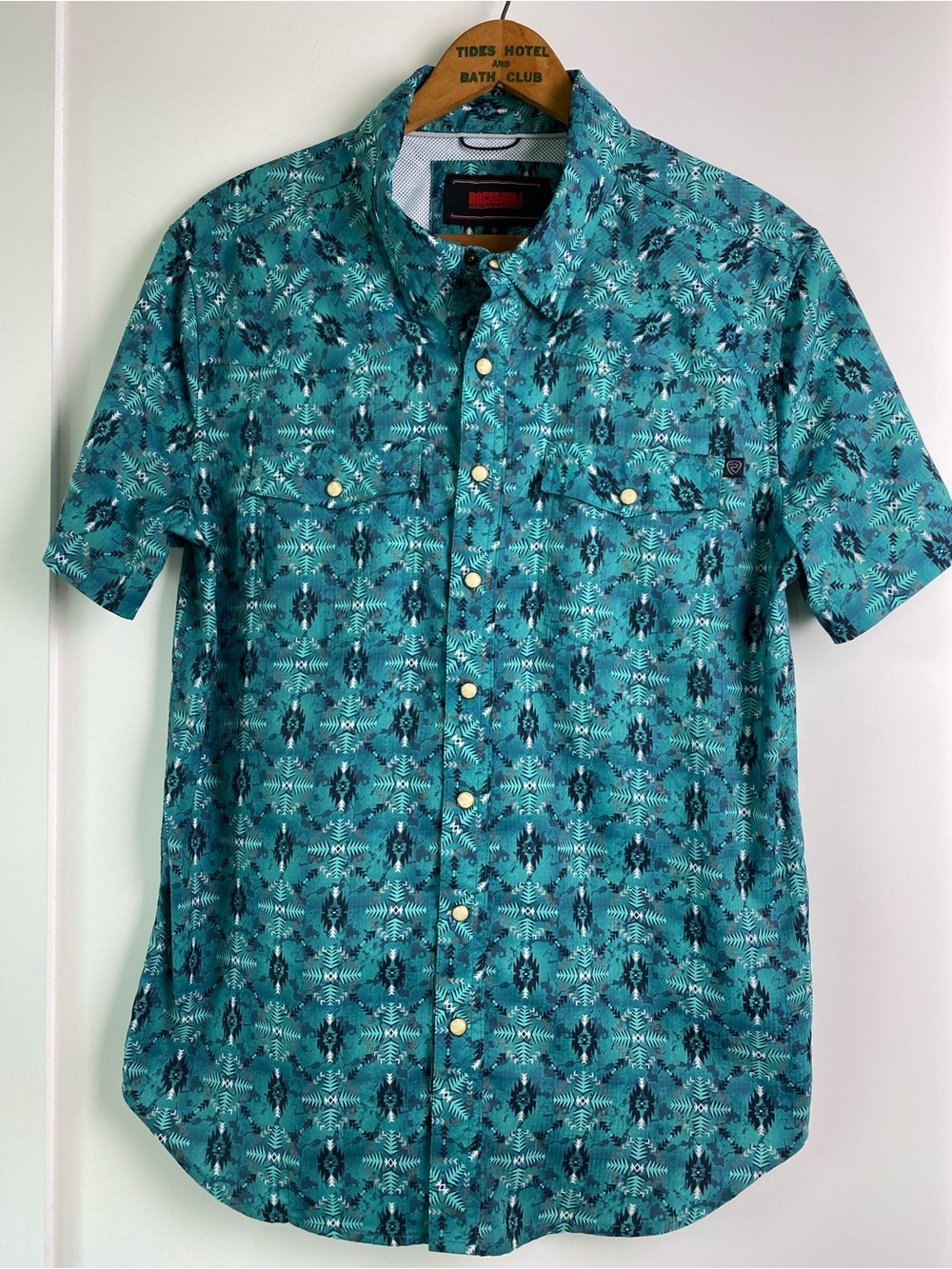 Men's Teal Short-Sleeve Button-Down Shirt with Geometric Print